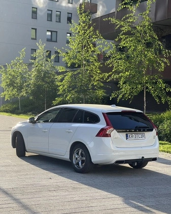 Volvo V60 cena 41000 przebieg: 231000, rok produkcji 2013 z Kraków małe 191